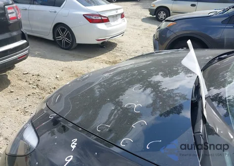 2024 Tesla Model Y Long Range Dual Motor All-Wheel Drive/Rwd z USA, uszkodzony, nr VIN 7SAYGDED7RF097412